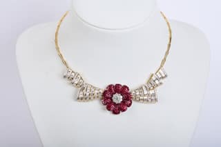 ทอง 18K สังวาลย์ — 2