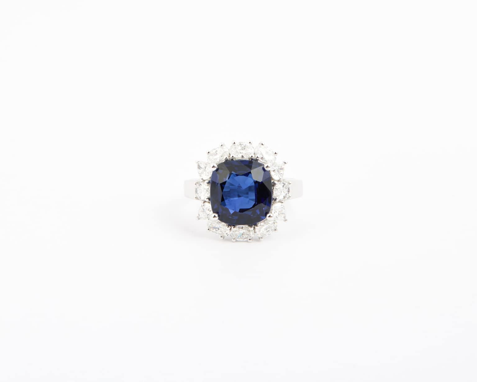 ทองขาว 18K แหวน — 1